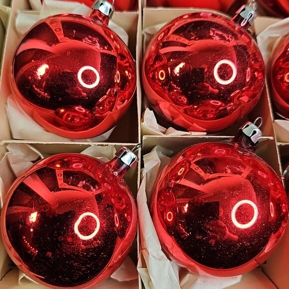 Vintage Poland Christmas Ornaments Baubles Set Of 12 RED Shiny Glass - Picture 11 of 16